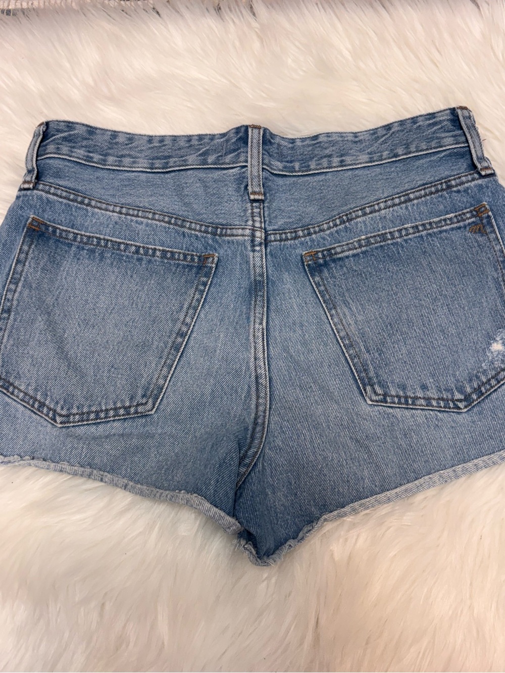 * | Madewell | Relaxed Denim Shorts. Size 27. - Picture 2 of 7